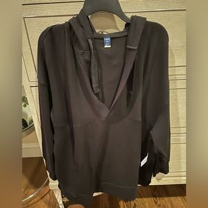 Women’s sweatshirt with hood